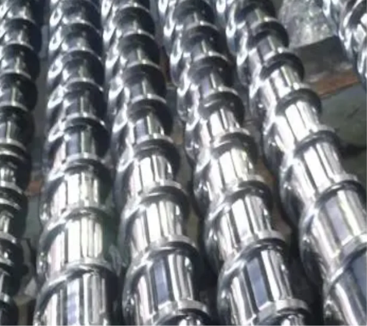 High-efficiency plasticizing screw used for HS-30L blow molding production